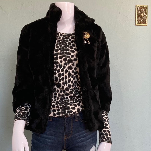 Faux Fur Jacket S with Vintage Pin - Picture 1 of 6